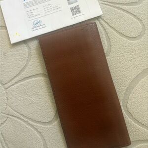 Givenchy Elegant Brown Leather Wallet like new